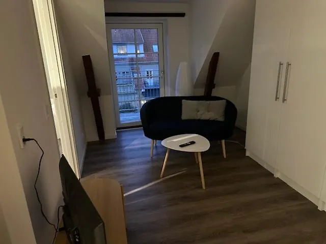11f 2 Th Apartment